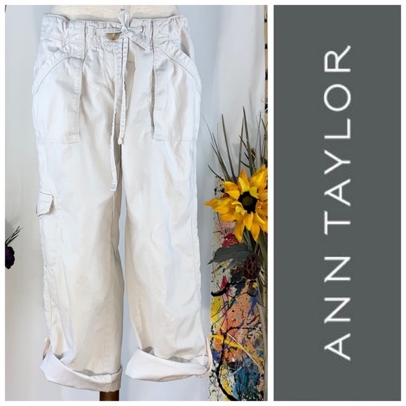 Ann Taylor cream capris styled cropped jeans. - Picture 1 of 13